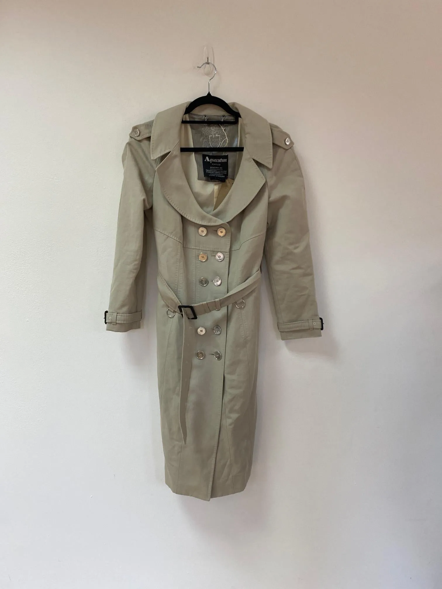 Beige trench coat, Aquascutum, Size 8