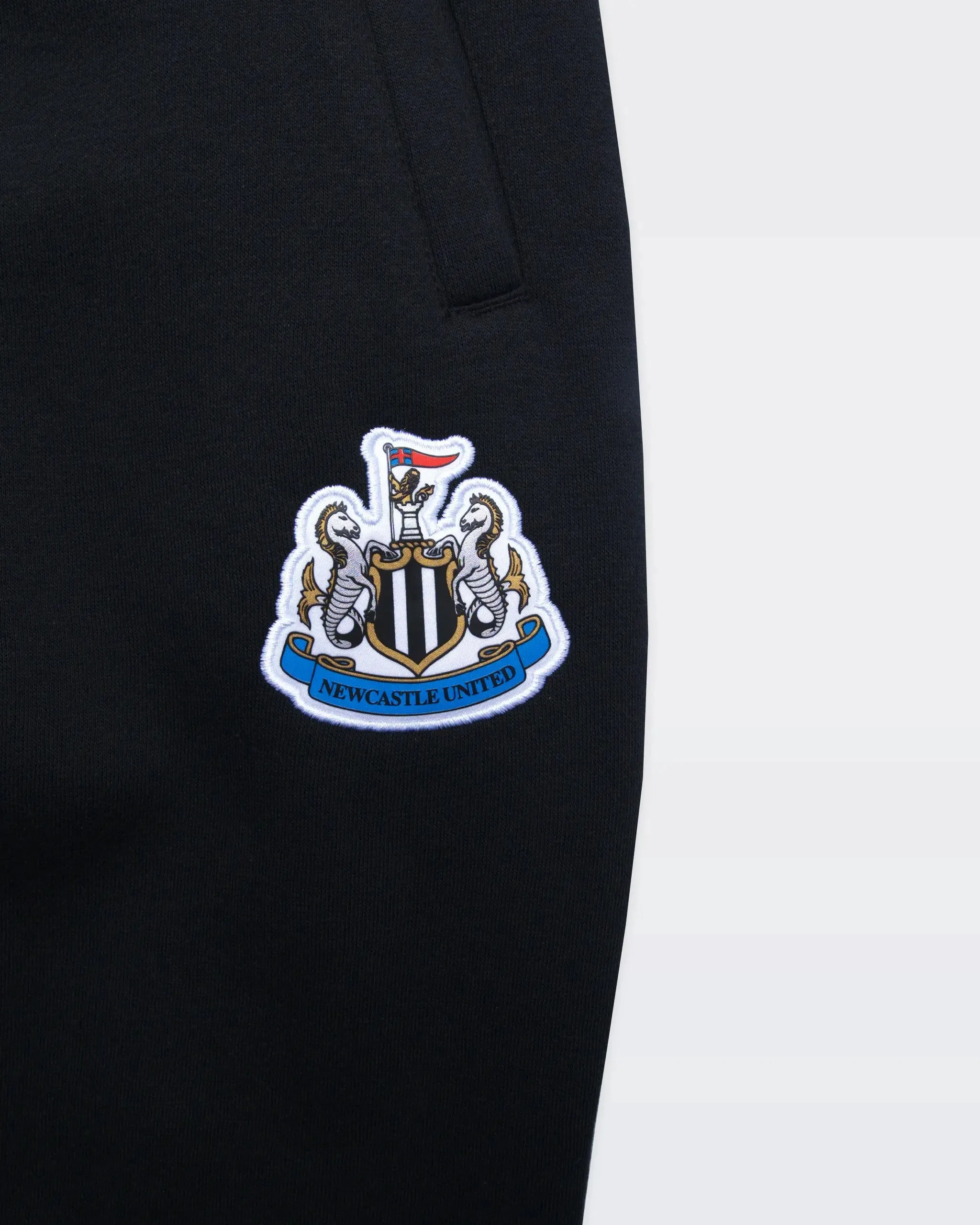 Newcastle United Men's Black Terrace Joggers