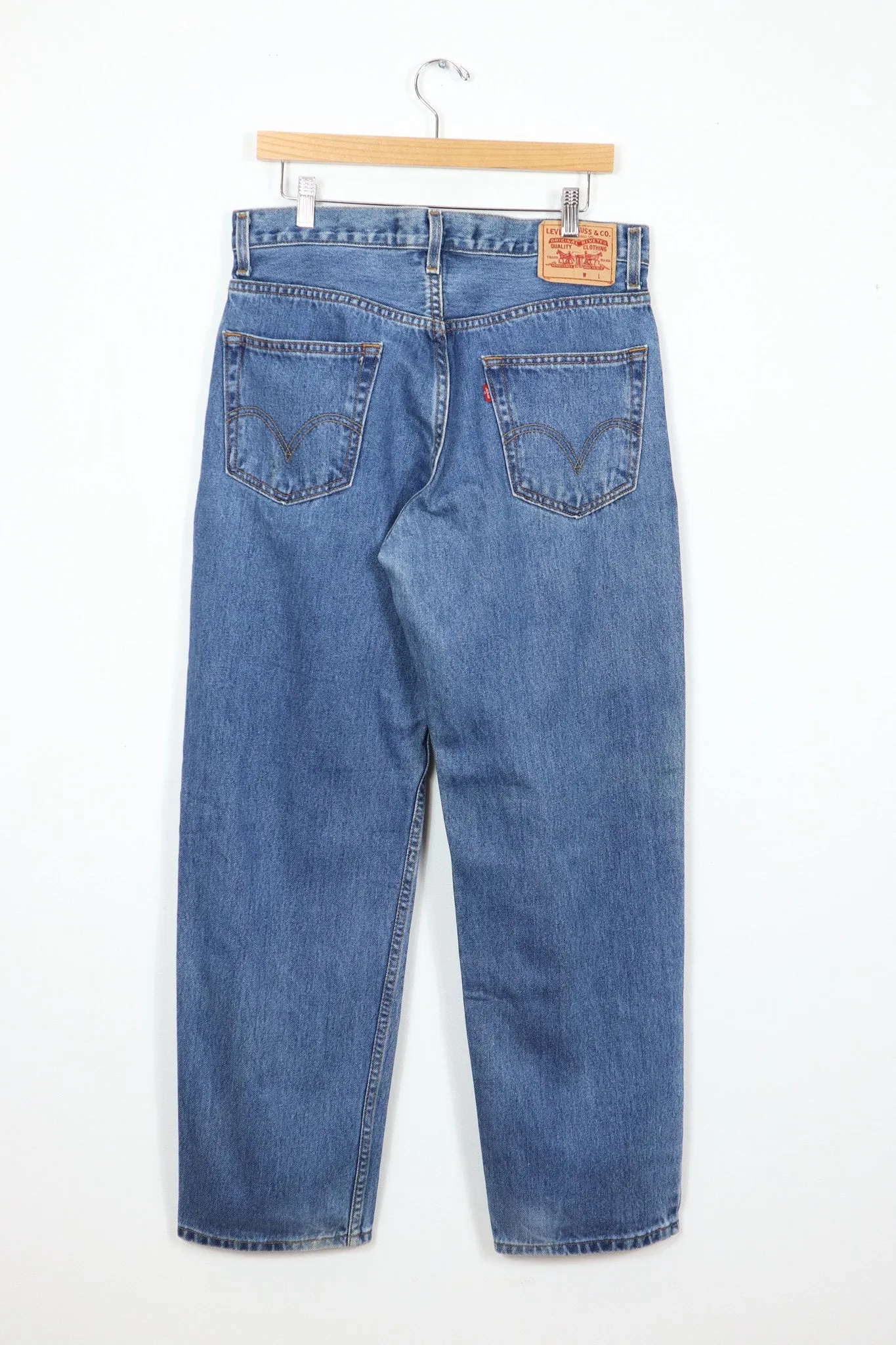 Vintage Levi's Relaxed Fit Jeans 01